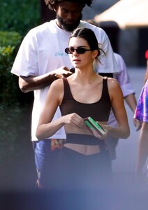 kendall-jenner-heading-to-a-pool-in-miami-02-04-2020-4.jpg