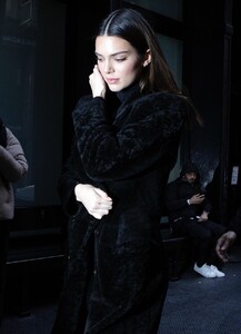 kendall-jenner-leaving-the-longchamp-fashion-show-in-ny-02-08-2020-2.jpg