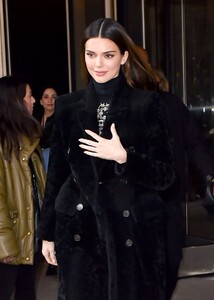 kendall-jenner-leaving-the-longchamp-fashion-show-in-ny-02-08-2020-6.jpg