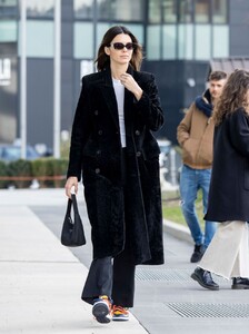 kendall-jenner-out-in-milan-02-20-2020-5.jpg