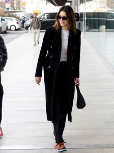 kendall-jenner-out-in-milan-02-20-2020-8.jpg
