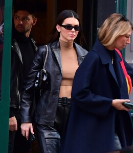 kendall-jenner-street-fashion-new-york-02-08-2020-2.jpg