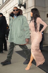 kim-kardashian-and-kanye-west-leaves-hotel-in-new-york-city-02-05-2020-10.jpg