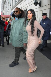 kim-kardashian-and-kanye-west-leaves-hotel-in-new-york-city-02-05-2020-3.jpg