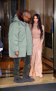 kim-kardashian-and-kanye-west-leaves-hotel-in-new-york-city-02-05-2020-5.jpg