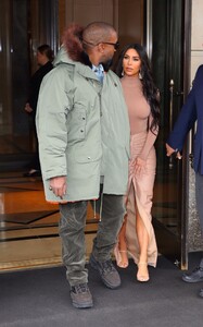 kim-kardashian-and-kanye-west-leaves-hotel-in-new-york-city-02-05-2020-6.jpg