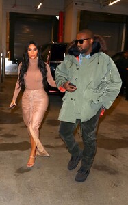 kim-kardashian-and-kanye-west-leaves-hotel-in-new-york-city-02-05-2020-7.jpg