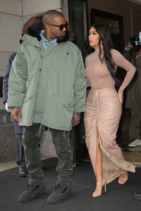 kim-kardashian-and-kanye-west-leaves-hotel-in-new-york-city-02-05-2020-8.jpg