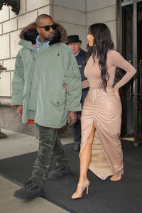 kim-kardashian-and-kanye-west-leaves-hotel-in-new-york-city-02-05-2020-9.jpg