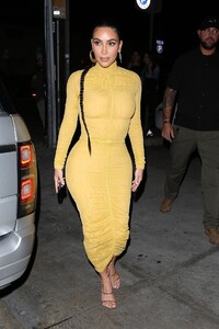 kim-kardashian-carousel-restaurant-in-glendale-02-19-2020-12.jpg