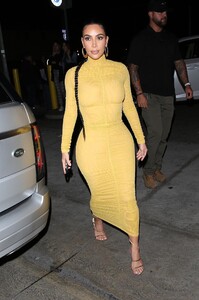 kim-kardashian-carousel-restaurant-in-glendale-02-19-2020-6.jpg