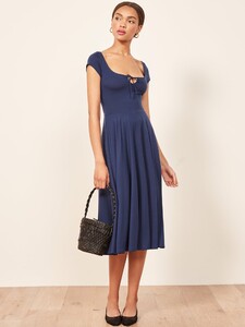 krista-dress-navy-4.thumb.jpg.031dd11582799bf0f7c7deadd693560c.jpg