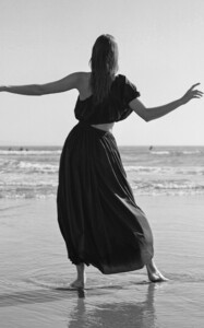 large_matteau-swim-black-cocoon-cotton-voile-one-shoulder-maxi-dress.jpg