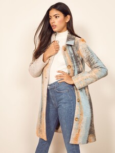 lasker-coat-geode-1.thumb.jpg.fe002a0272bbdc70fb6e0561b4822dda.jpg