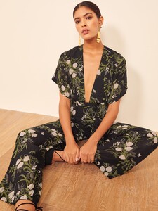 lemongrass-jumpsuit-anastasia-1.thumb.jpg.2026251425944cf554bba68731a2ae9e.jpg
