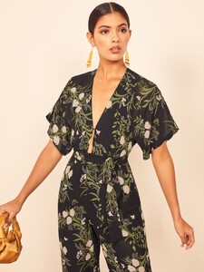lemongrass-jumpsuit-anastasia-2.thumb.jpg.b67eac9e3be37e3665fced3d11d65307.jpg