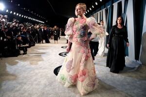 lili-reinhart-vanity-fair-oscar-party-2020-11.jpg