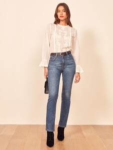 liza-high-straight-jean-laguna-1.thumb.jpg.8c3d4e80c2e76dd6dd07b5ba6ca4b388.jpg