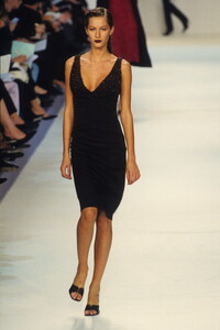 loewe-fw-1999-4.thumb.jpg.f4b21ed8791d4bba53fcb7756e724f4a.jpg