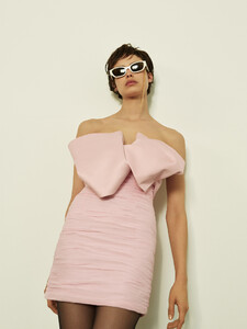 magda-butrym-rtw-fall-2020-pfw-09.thumb.jpg.3bc09ee155f97b06ad58177da7667f5e.jpg