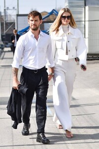 mailand-fw-boss-toni-garrn-alex-pettyfer.jpg