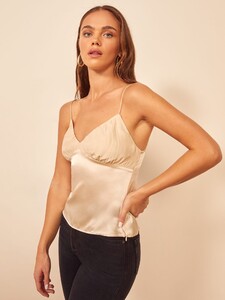 malva-top-ivory-3.thumb.jpg.84062d995d254310e84c9db68aad77e6.jpg