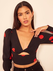 marais-top-polka-4.thumb.jpg.b7e976f26ab96a83c0ca2089c6f17107.jpg