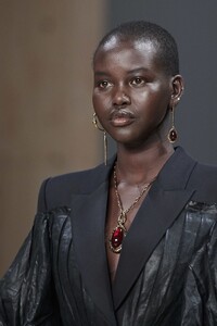mcqueen_0138.thumb.jpg.4e766093f210e92454936007a9ee978a.jpg