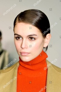 michael-kors-show-backstage-fall-winter-2020-new-york-fashion-week-usa-shutterstock-editorial-10554210j.thumb.jpg.0f0f6d8be47f88adfdd4578c26117781.jpg