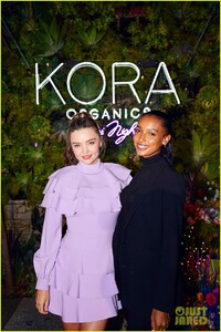 miranda-kerr-kora-organics-party-pics-18.thumb.jpg.6542e2d39f964318bfcb637a042b2e8d.jpg