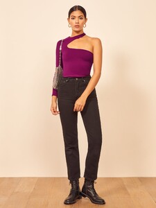 misfit-top-plume-1.thumb.jpg.2100f4b653dee5a0c910fa99403b3390.jpg