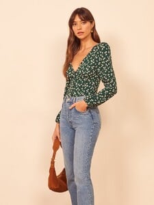 nell-top-annette-1.thumb.jpg.33d3e13dc5a5a59db78ed1ee013f0230.jpg