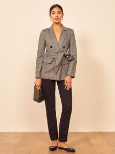 newcastle-blazer-black_herringbone-3.thumb.jpg.0effaf0986883ab75e1e95cb04c91efb.jpg