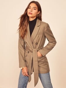 newcastle-blazer-camel-3.thumb.jpg.a73b52c7843f728772cc4284afe3eb8d.jpg