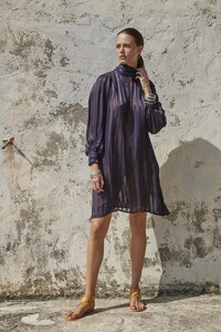 olie-dress-926503_600x.thumb.jpg.116083cbd6c22e696ad93a81e4916797.jpg