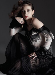 paris-jackson-l-officiel-magazine-italy-no32-february-2020-0.jpg