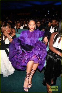 rihanna-accepting-presidents-award-nacp-image-awards-08.jpg