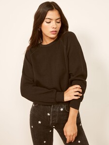rio-classic-sweatshirt-black-1.thumb.jpg.81858a5f29d7db4b1208f56b98ce5518.jpg
