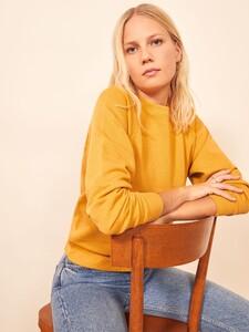 rio-classic-sweatshirt-ochre-1.thumb.jpg.9ea1df4a70cd50e570a16d4d95fcc9a7.jpg