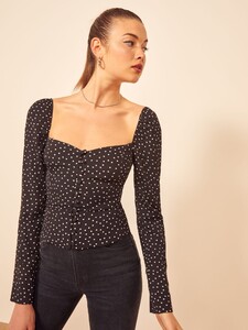 rosaly-top-selene-3.thumb.jpg.4cf2ff8278fdf5cb8061979e0ec93c49.jpg