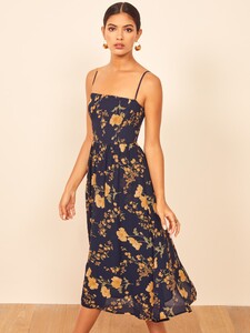 rosehip-dress-bernadette-1.thumb.jpg.75dd6cfa95aa64db2c653194e8c4dc52.jpg