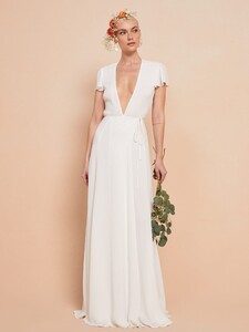 rosey-dress-ivory-5.thumb.jpg.fbf240ad62a974a5d9e5560749c4f0ae.jpg