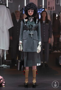 s03-w-fw-digital-look16-1a0aa0.thumb.jpg.33f3d5e87c2ca81864654308d182ad4c.jpg