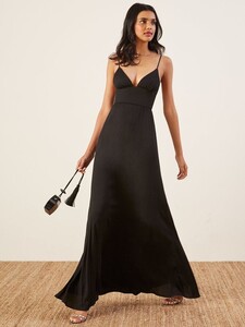 seychelles-dress-black-1.thumb.jpg.533df491f7df49ca2d507db96baa5451.jpg