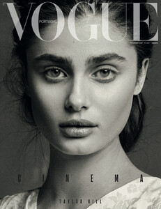 taylor-hill-vogue-portugal.thumb.jpg.c1dee112305816d581147cba11db13d9.jpg