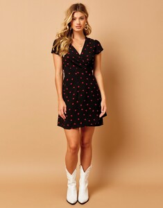 teagan-dress-s201d1-hrts-1_1800x.thumb.jpg.d70faadfd90a5e91b87efbda376aae92.jpg