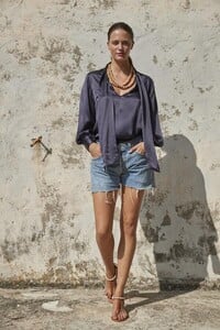 theo-silk-blouse-536672_600x.thumb.jpg.8ce5c07e04ac2adcff7e076e3f8b9c6e.jpg