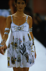 todd-oldham-ss-1994.thumb.jpg.55e874fb8be004a07d0dacc614c5f021.jpg