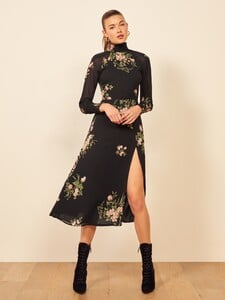 valentin-dress-crystal-1.thumb.jpg.4fe7d276dc01e027dec5dd141774672f.jpg