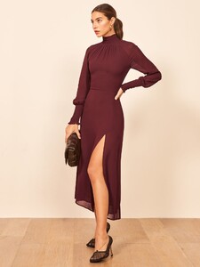 valentin-dress-plum-3.thumb.jpg.47bbf811d6fdeb48f0f31f37f72e4b21.jpg